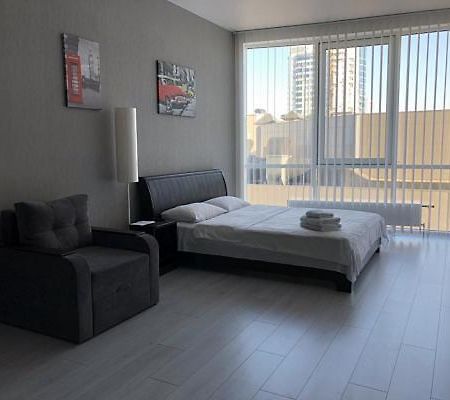 Apartmant In Smart Plaza เคียฟ ภายนอก รูปภาพ